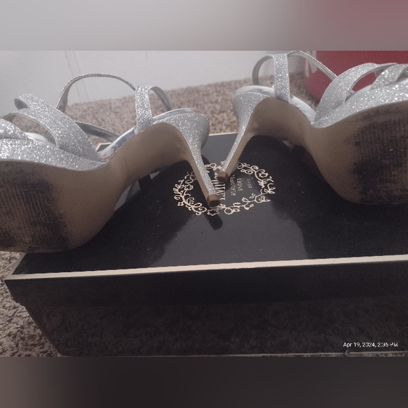 I. Miller Shoes - Size 10 I. Miller silver heels